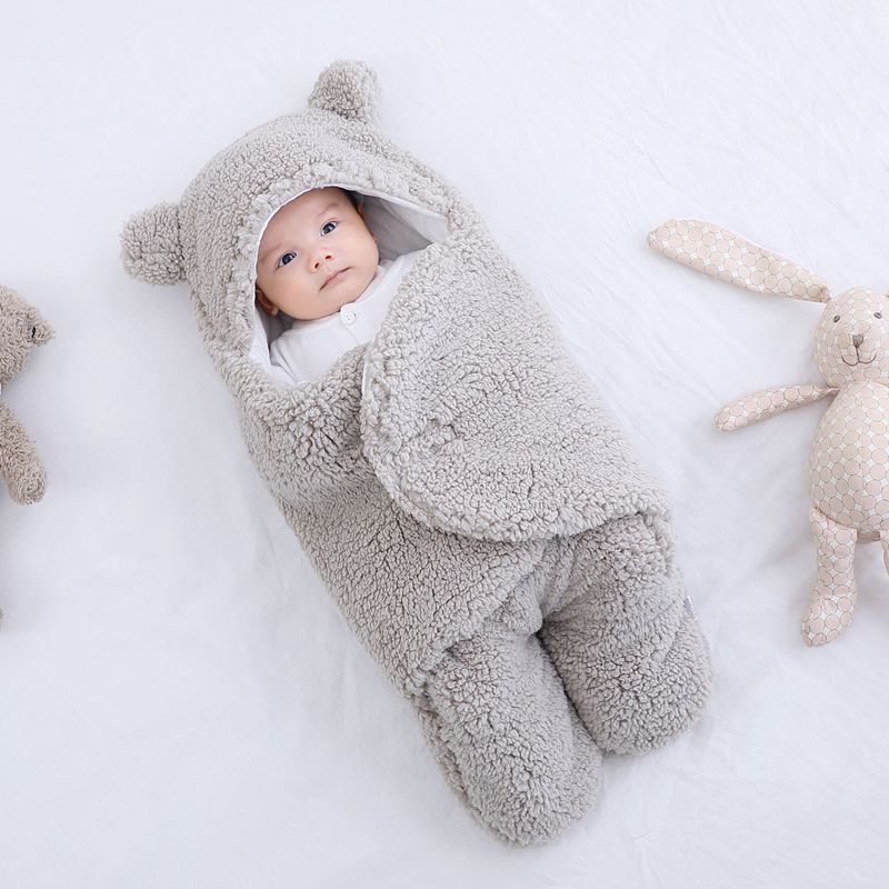 Babydeken en pyjama met berenmotief