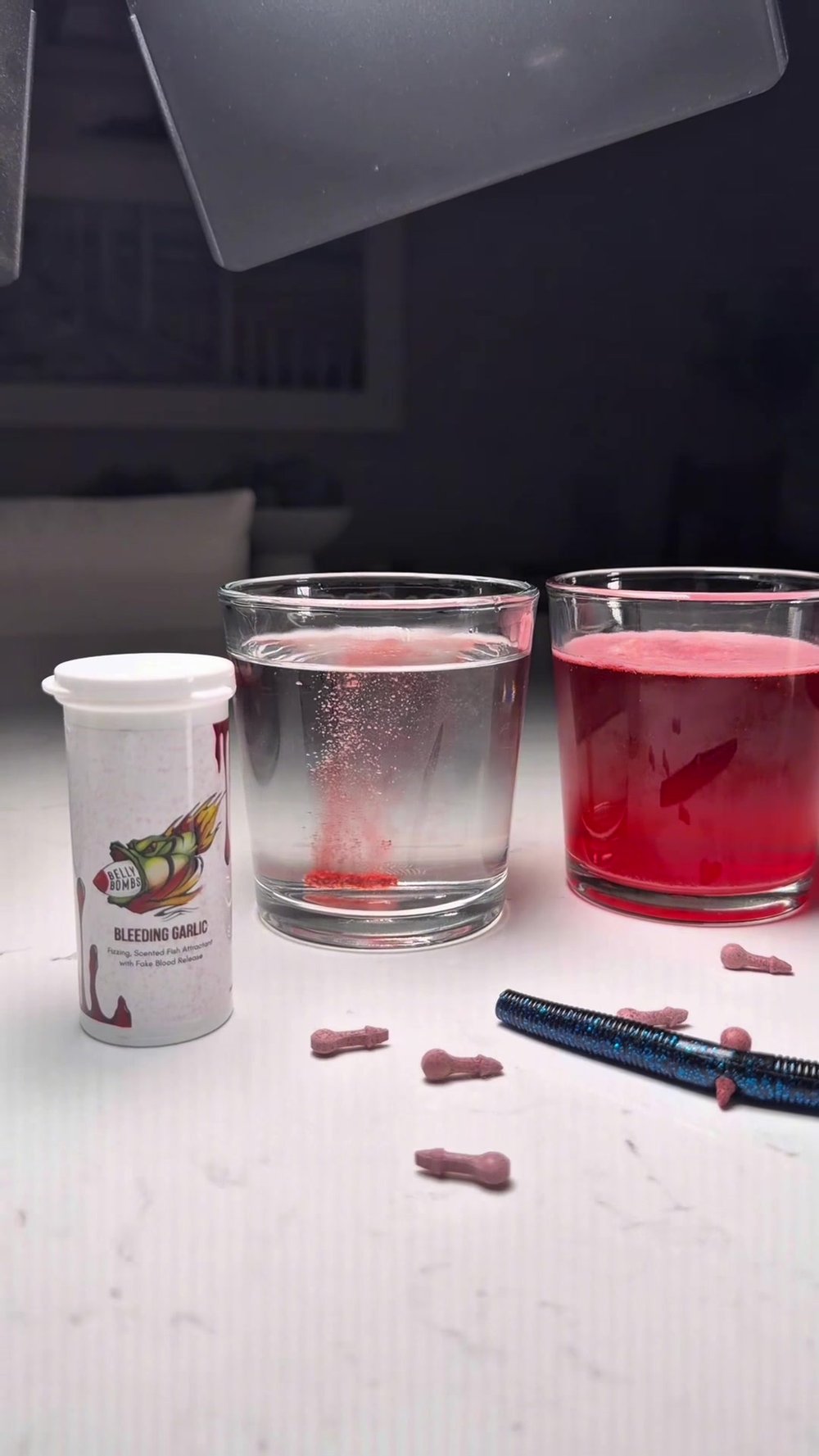 Belly Bombs - Visgerei Bloedaas Lokstof