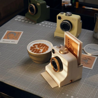 Vintage Camera met 4 Koffiepoeder Sjablonen
